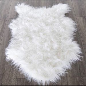 Faux Sheepskin long pile rug white 2feetx3